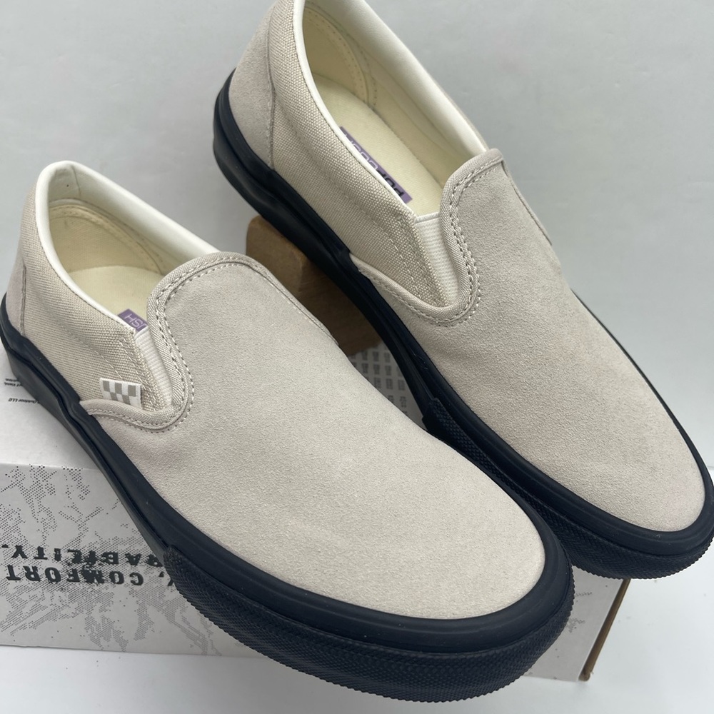 Vans Men's Skate Slip-On
Tan/Black Sneakers
VN0A2Z31Y59
Beige Slip-On Sneakers - Picture 10 of 16